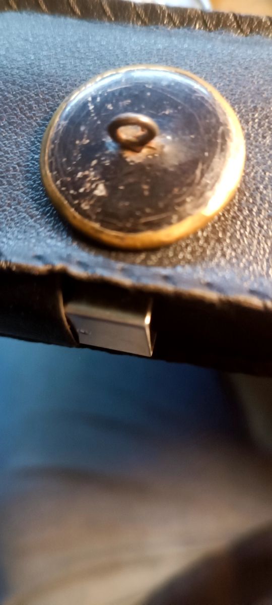 Bottone puttini vittoriano 