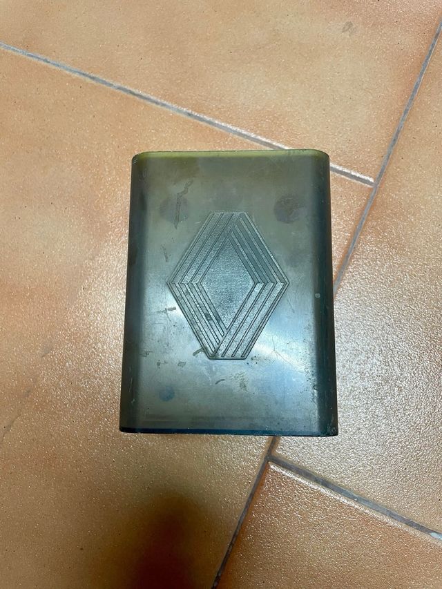 Caja bombillas y fusibles Renault 4