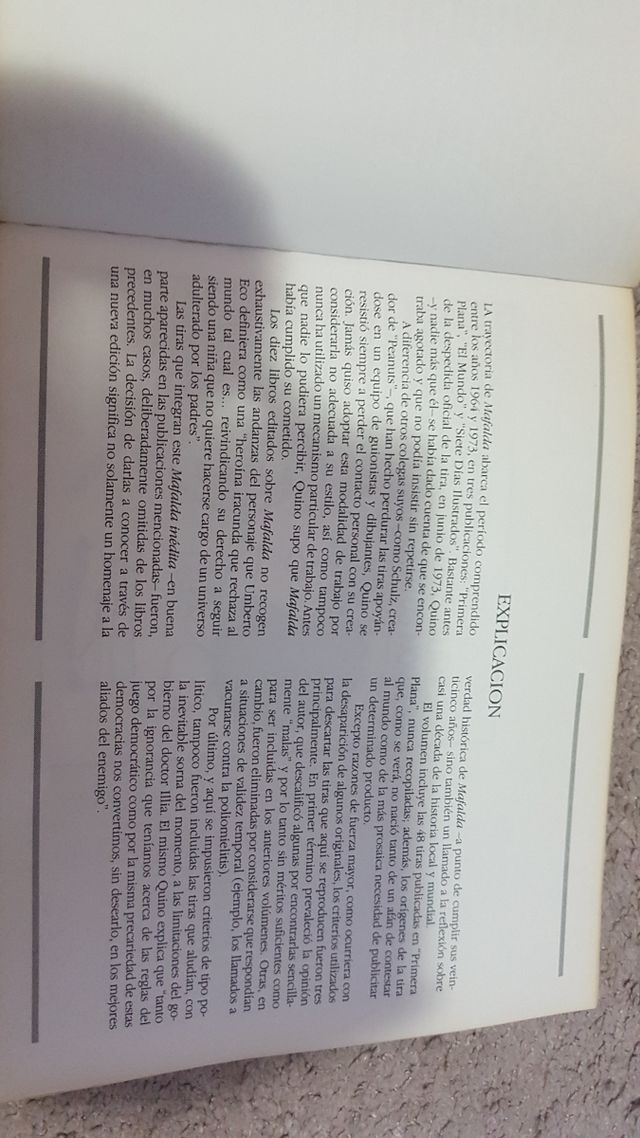 Mochila con un osito futbolero.