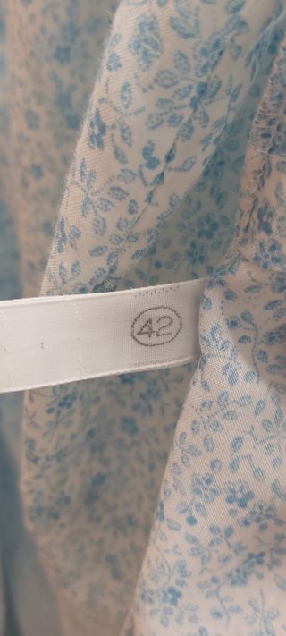 Conjunto de bata y camisón 