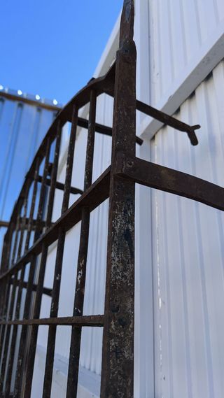 Reja de medio punto hecha a fragua.