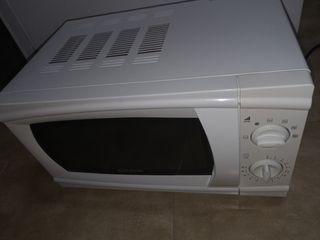 MICROONDAS TAURUS
