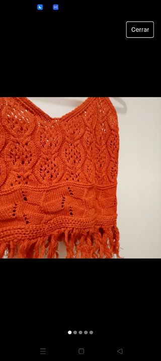 Crop top de hilo calado con flecos