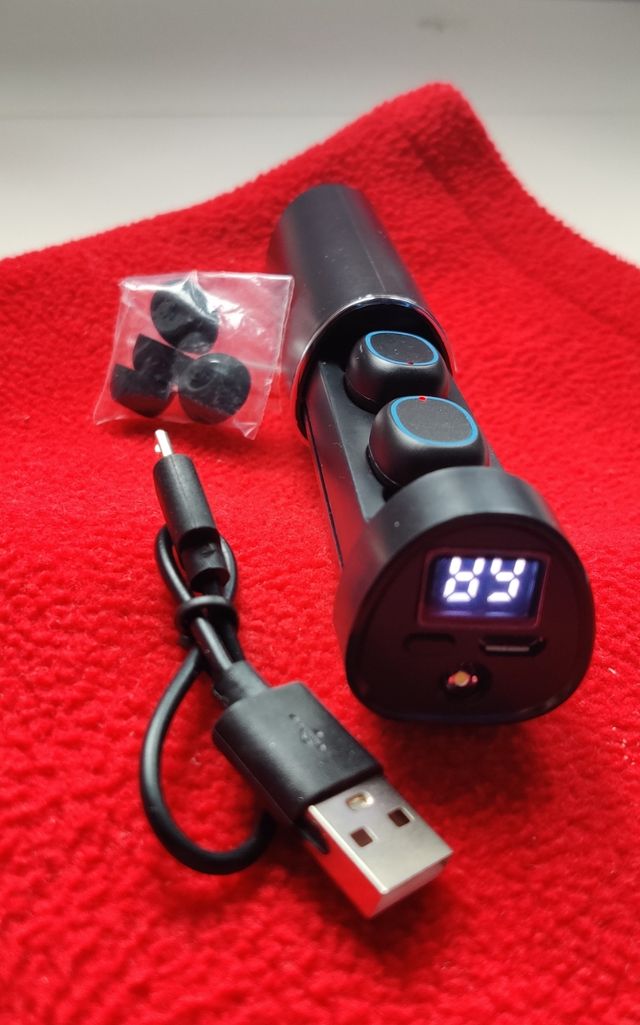 Nuove cuffie Bluetooth con luce