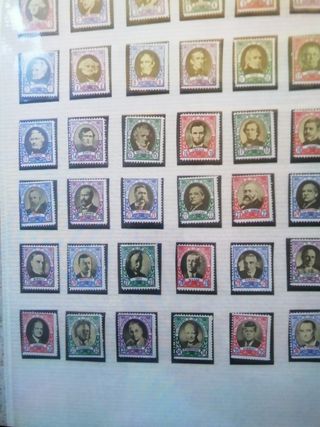 colección de álbumnes de sellos.