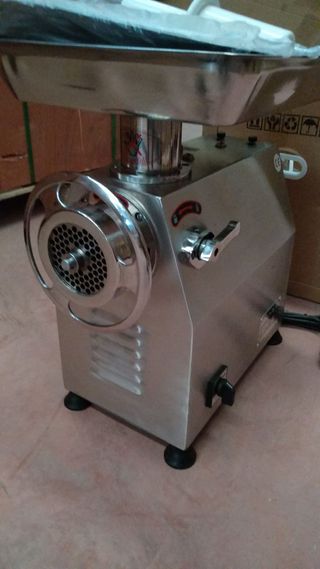 Picadora carne ind. 32,3caballos,marcha retroceso