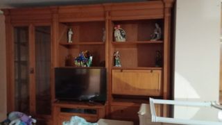 Mueble de comedor de madera