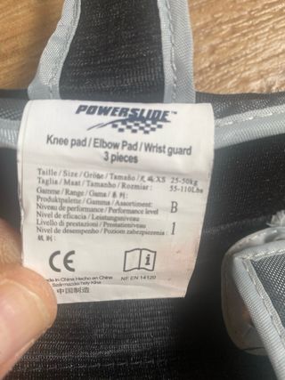 Conjunto de rodilleras, coderas y muñequeras.