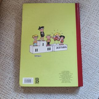 Cuatro tomos de Super Humor