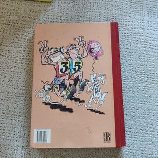 Cuatro tomos de Super Humor