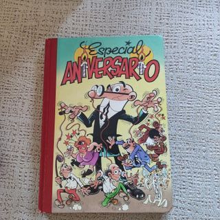 Cuatro tomos de Super Humor