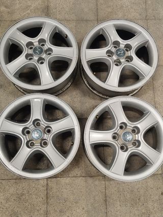 Llantas Hyundai 16 pulgadas 5x114,3 Buje 67,1mm