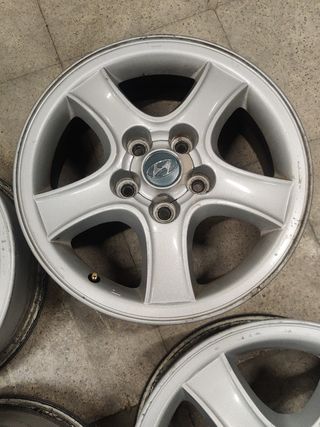 Llantas Hyundai 16 pulgadas 5x114,3 Buje 67,1mm