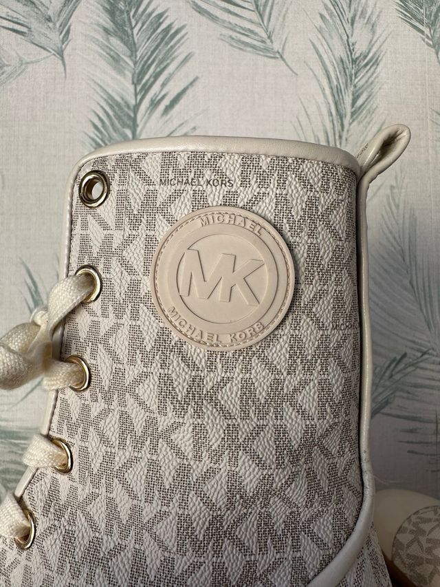 Botas militares beige y blanco Michael Kors