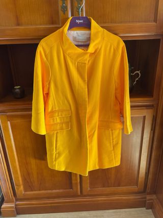 abrigo de mujer de primavera color amarillo nuevo