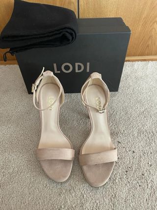 Sandalias de tacón rosa clarito de Lodi