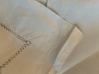 Lenzuolo in lino con pizzo
