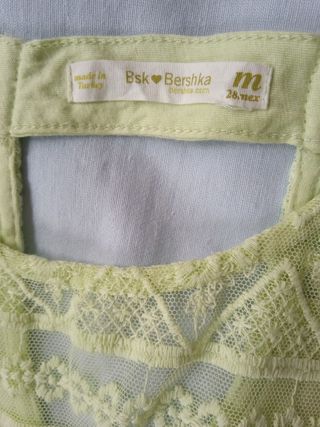 Top pistacho Bershka M