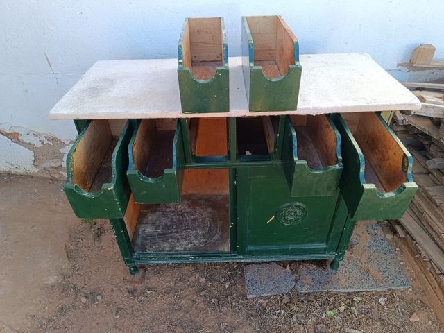 Antiguo mueble clasificador