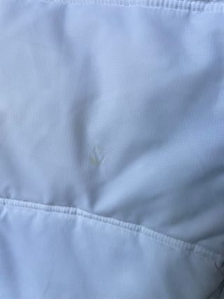 Chaqueta anorak blanca con capucha