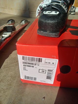 Esquis 120 y botas Nordica 23