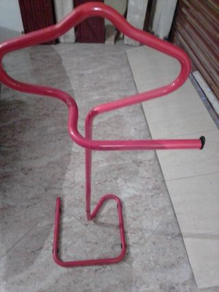 Perchero rojo