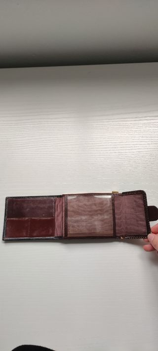 Cartera piel antigua.