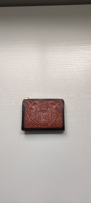 Cartera piel antigua.