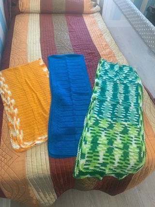 Bufandas de ganchillo a mano nuevas