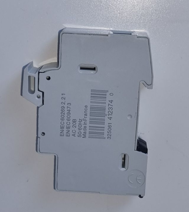 10 PORTA FUSIBILI hager MODULO 1DIN PORTAFUSIBILI