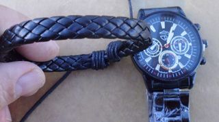 conjunto reloj pulsera metálica y pulsera de cuero