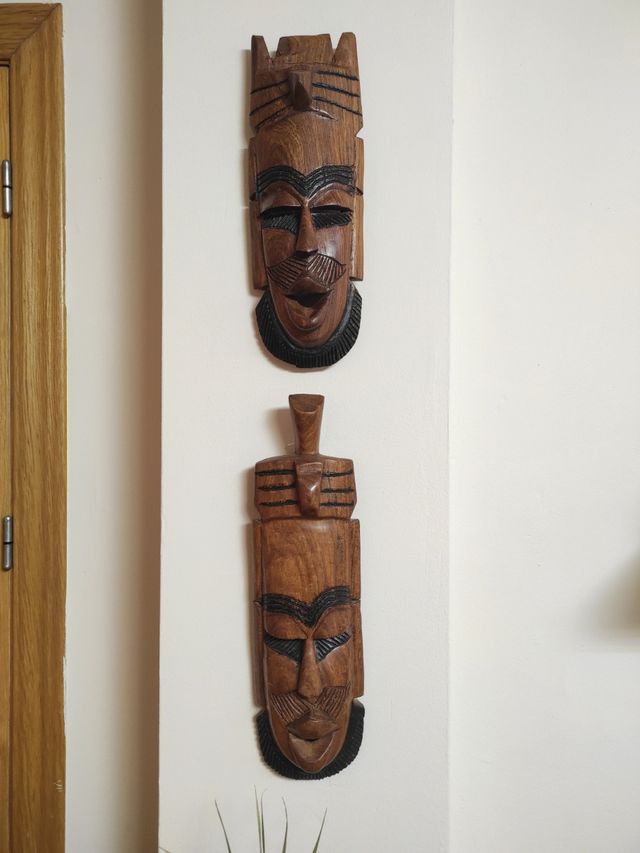 Caras, mascaras de maderas africanas artesanas