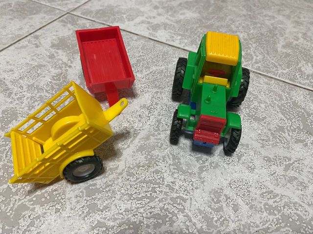 Tractor de juguete