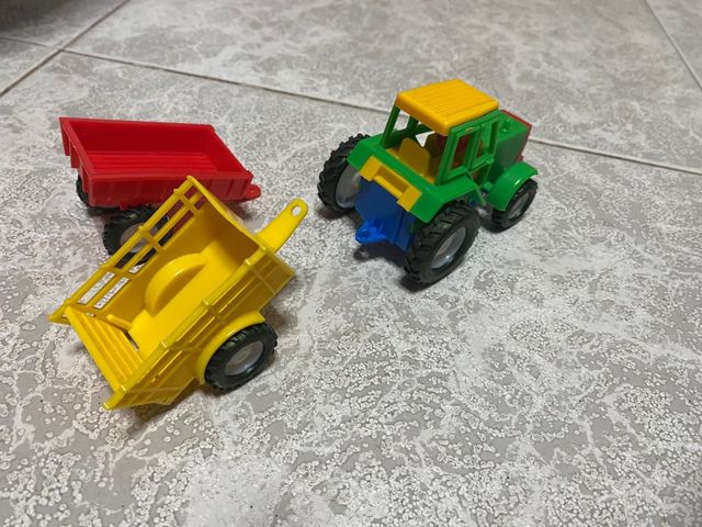 Tractor de juguete