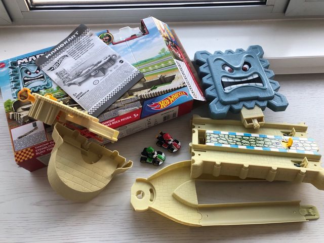 Hot Wheels Mario kart pista ruinas roca picuda