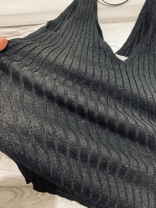 Crop top negro y plateado