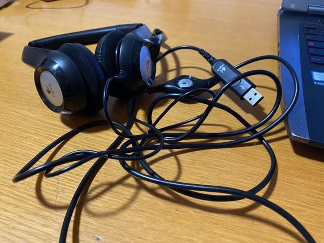 Cuffie Logitech stereo con microfono