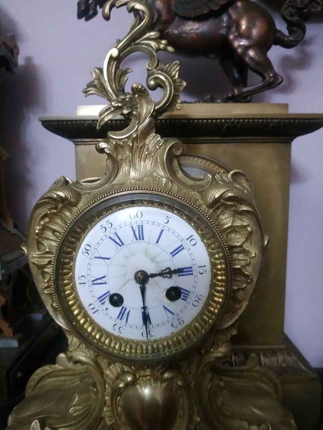 Reloj de bronce 