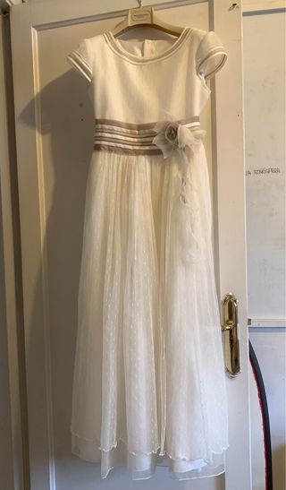Vestido de comunión en perfecto estado