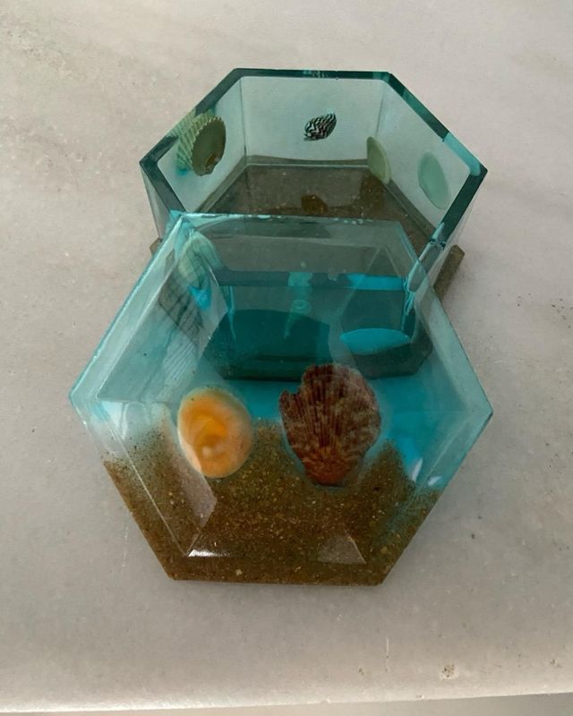 Joyero con forma hexagonal