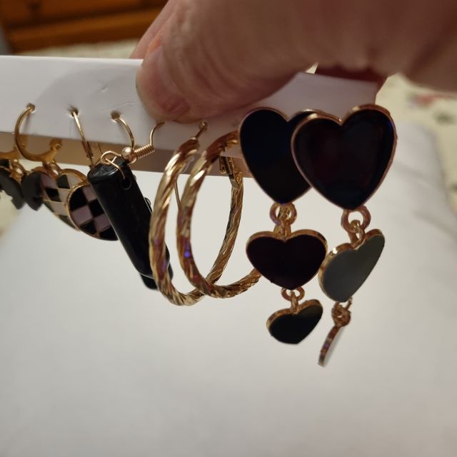 Lote 5 pares de pendientes NUEVOS