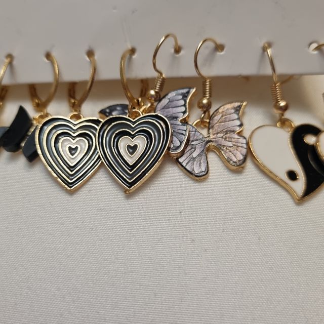 Lote 5 pared de pendientes NUEVOS todo 5e.