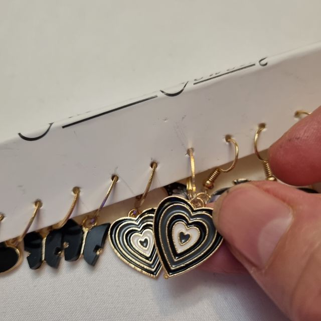 Lote 5 pared de pendientes NUEVOS todo 5e.