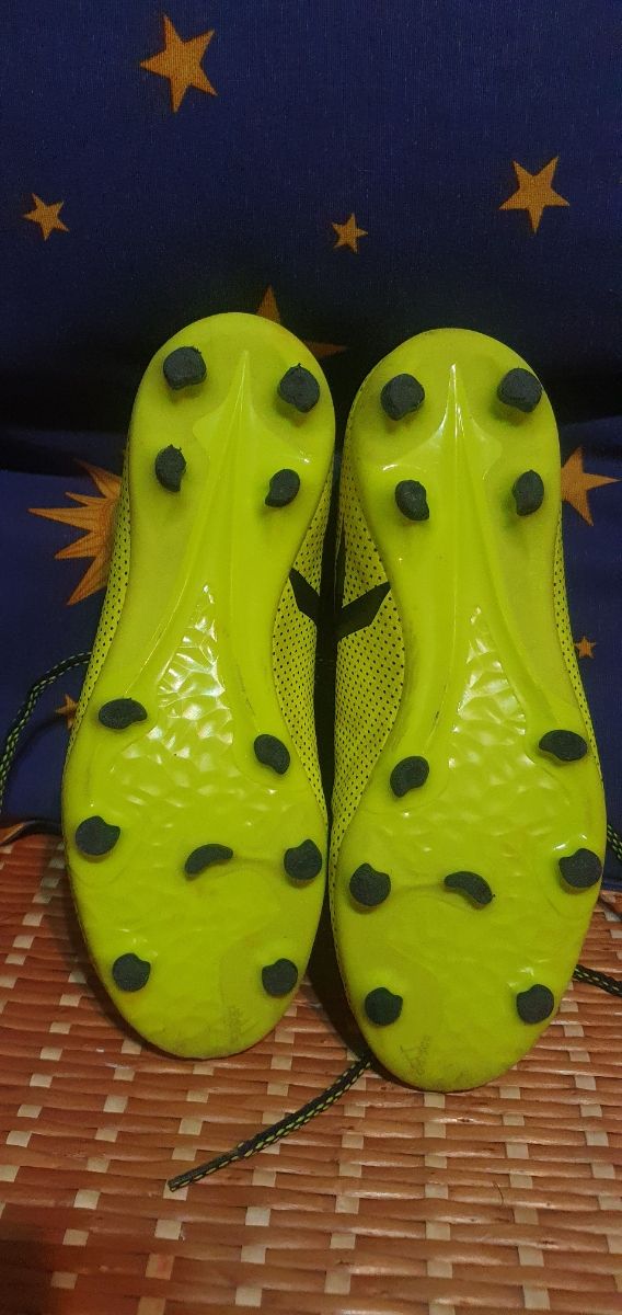 Botas fútbol tacos TALLA 36
