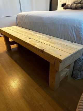 banco madera pino con zocalo linea nordica