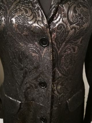 Elegante conjunto abrigo y falda T.40