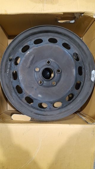 Llantas hierro en 16 VAG