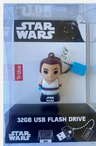 pendrive. llave usb Rey a estrenar 
