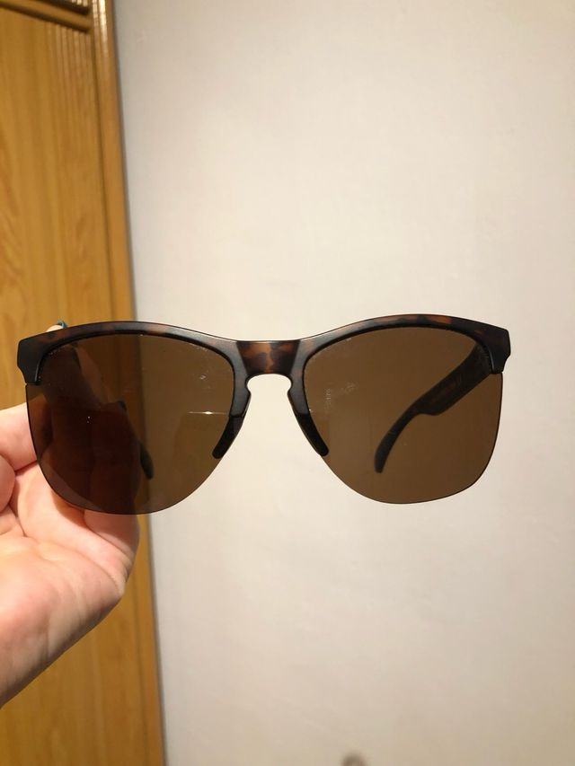 Gafas de sol marrones