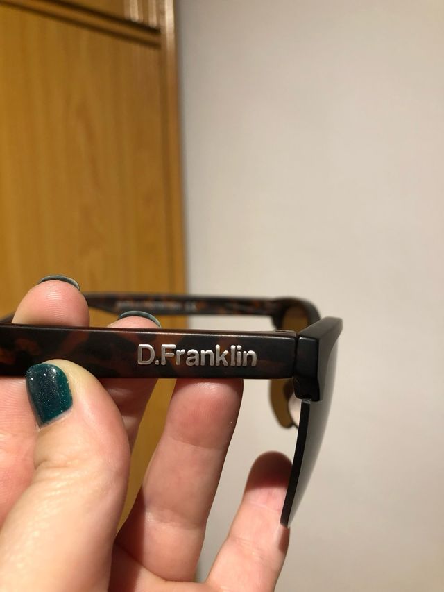 Gafas de sol marrones